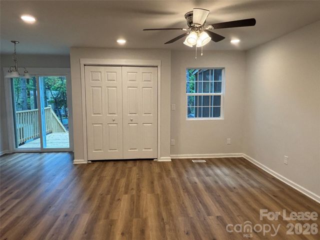 6211 Spanish Oak Road, Charlotte, NC 28227