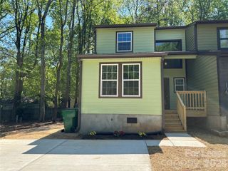 6211 Spanish Oak Road, Charlotte, NC 28227
