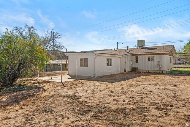 49 E 600 N, Hurricane, UT 84737