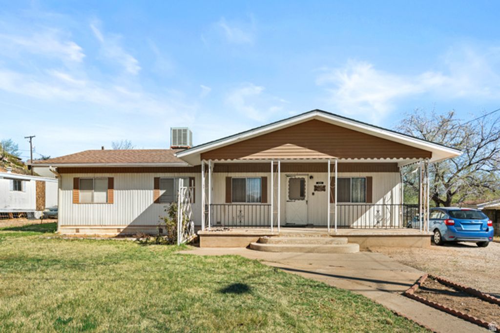 49 E 600 N, Hurricane, UT 84737