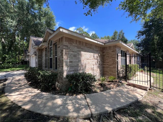 143 E Foxbriar Forest Circle, The Woodlands, TX 77382