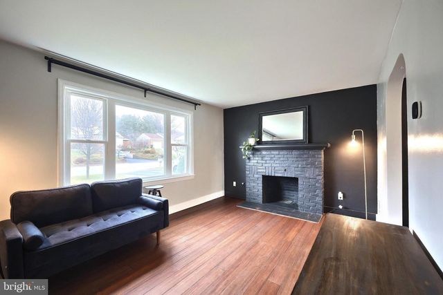 1960 BANNISTER ST, York, PA 17404