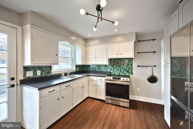 1960 BANNISTER ST, York, PA 17404