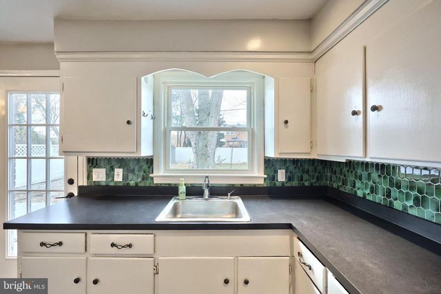 1960 BANNISTER ST, York, PA 17404