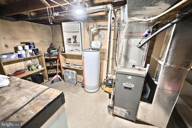 1960 BANNISTER ST, York, PA 17404