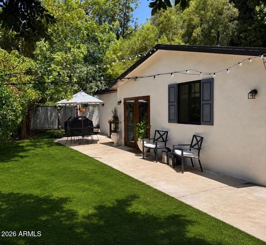 3501 E PICCADILLY Road, Phoenix, AZ 85018