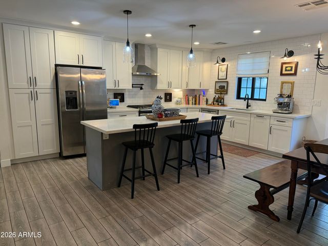 3501 E PICCADILLY Road, Phoenix, AZ 85018