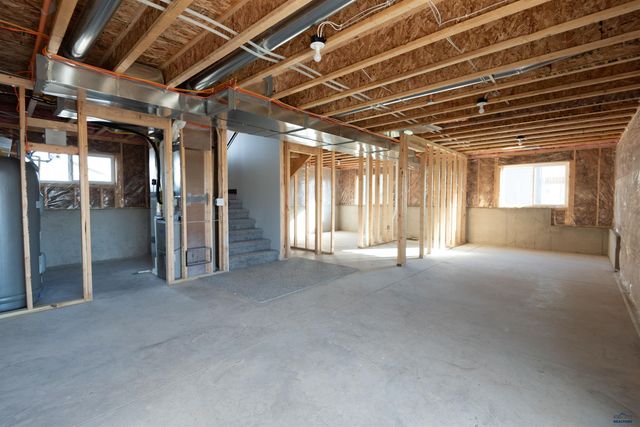 542 DENALI DR, Box Elder, SD 57719