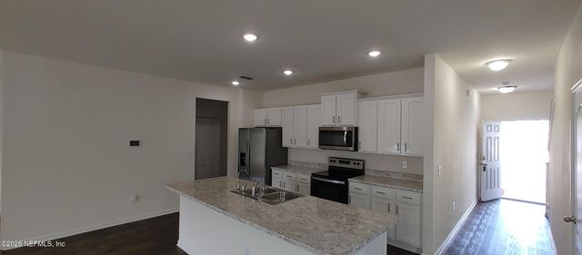 8279 MEADOW WALK Lane, Jacksonville, FL 32256