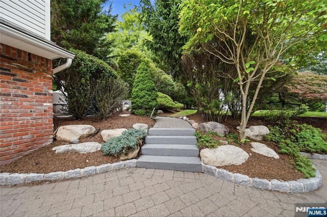 1 Concord Court, Mahwah, NJ 07430
