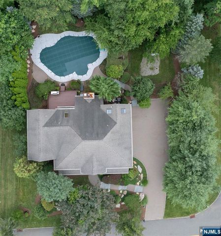 1 Concord Court, Mahwah, NJ 07430