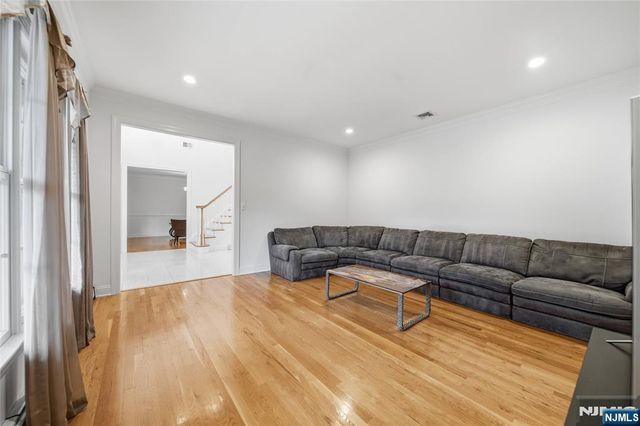 1 Concord Court, Mahwah, NJ 07430
