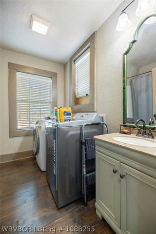 304 Choctaw Street, Hackett, AR 72937