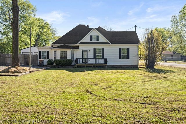 304 Choctaw Street, Hackett, AR 72937