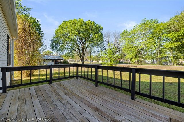 304 Choctaw Street, Hackett, AR 72937
