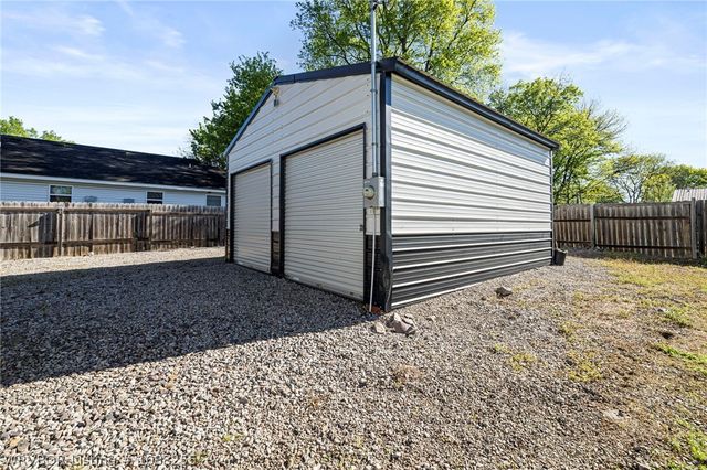 304 Choctaw Street, Hackett, AR 72937