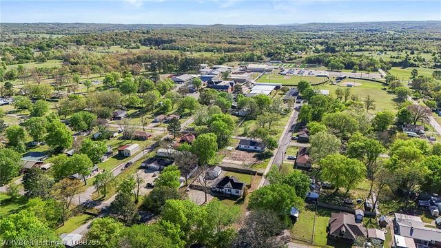 304 Choctaw Street, Hackett, AR 72937
