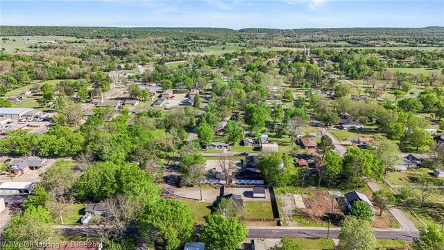 304 Choctaw Street, Hackett, AR 72937