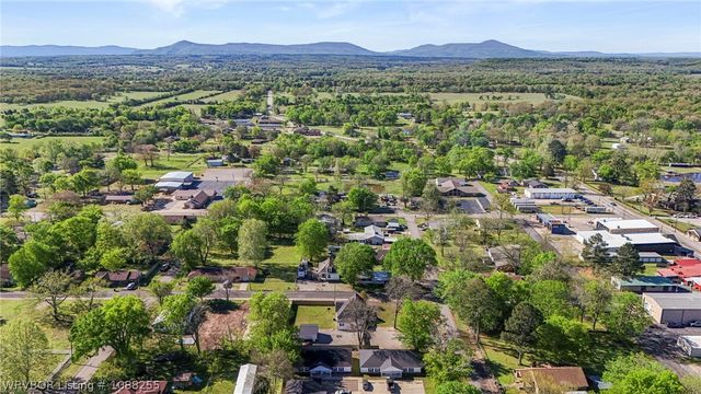304 Choctaw Street, Hackett, AR 72937