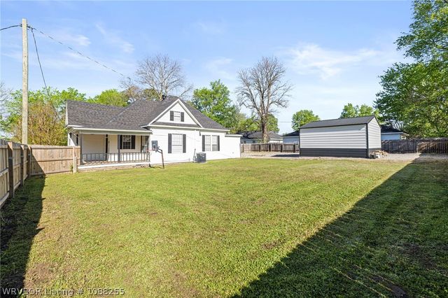 304 Choctaw Street, Hackett, AR 72937