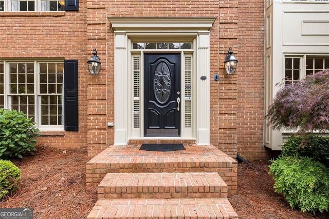 7390 Stoneykirk Close, Atlanta, GA 30350