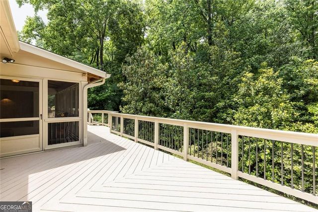 7390 Stoneykirk Close, Atlanta, GA 30350
