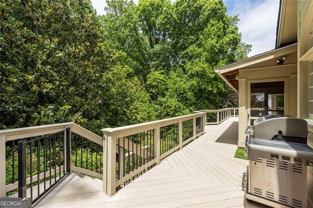 7390 Stoneykirk Close, Atlanta, GA 30350