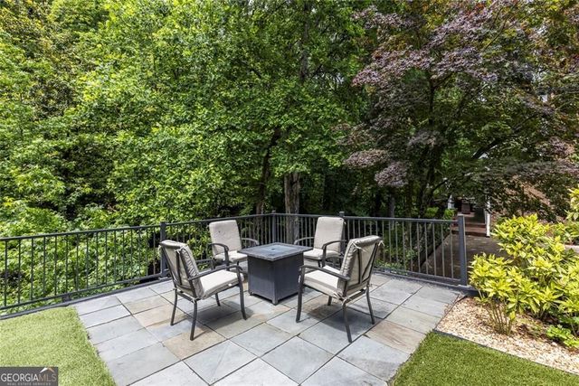 7390 Stoneykirk Close, Atlanta, GA 30350