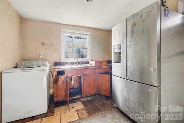 319 N Linwood Avenue, Charlotte, NC 28216