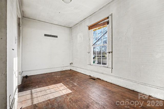 319 N Linwood Avenue, Charlotte, NC 28216