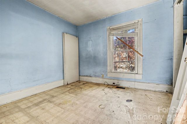 319 N Linwood Avenue, Charlotte, NC 28216