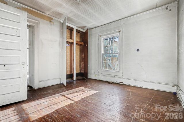 319 N Linwood Avenue, Charlotte, NC 28216