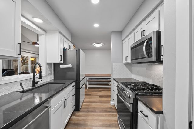 108 12th Avenue SW, Altoona, IA 50009