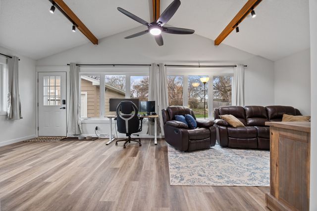 108 12th Avenue SW, Altoona, IA 50009