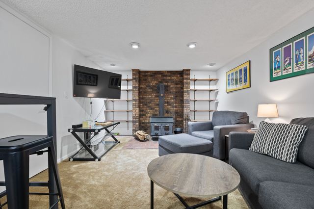 108 12th Avenue SW, Altoona, IA 50009