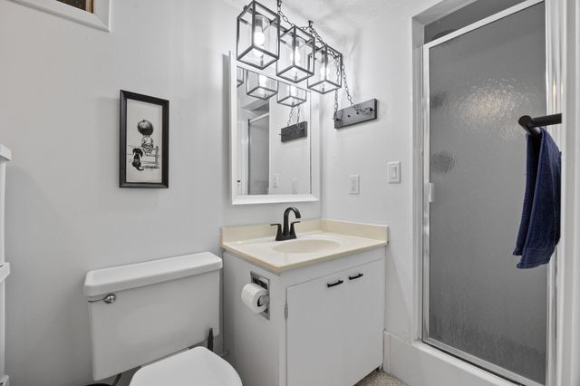 108 12th Avenue SW, Altoona, IA 50009