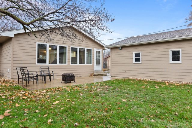 108 12th Avenue SW, Altoona, IA 50009