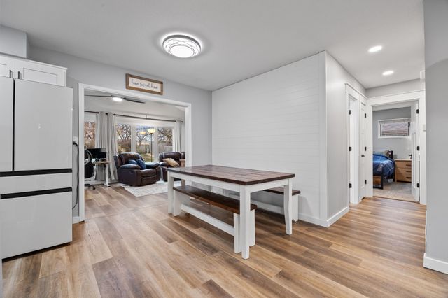 108 12th Avenue SW, Altoona, IA 50009