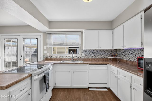 6558 S GRANADA Drive, Tempe, AZ 85283
