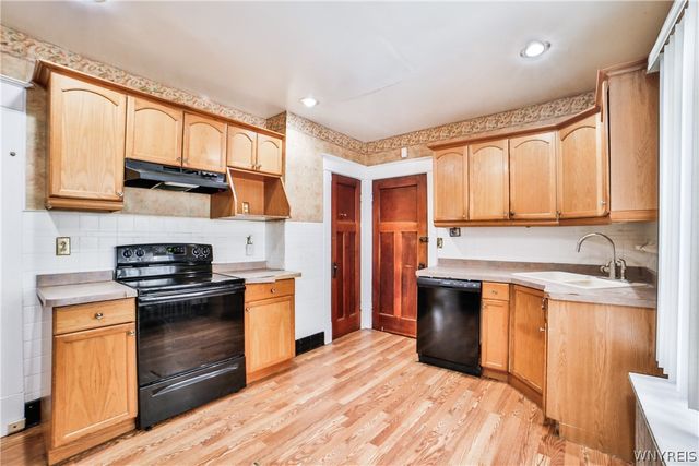 8 Midvale Avenue, Buffalo, NY 14215