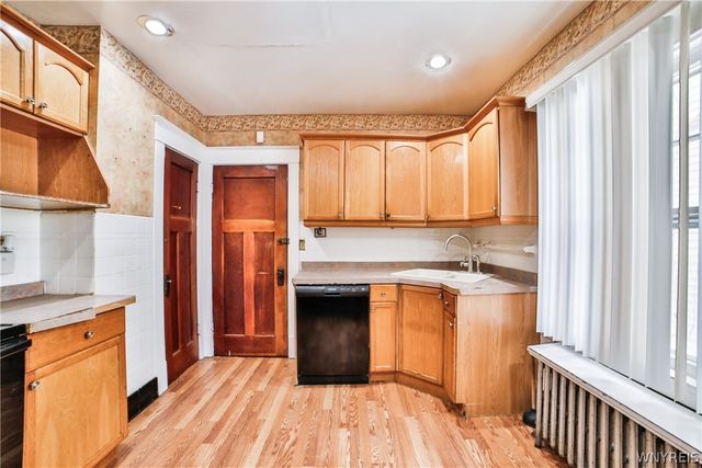 8 Midvale Avenue, Buffalo, NY 14215