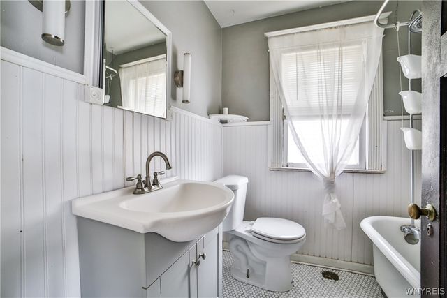 8 Midvale Avenue, Buffalo, NY 14215