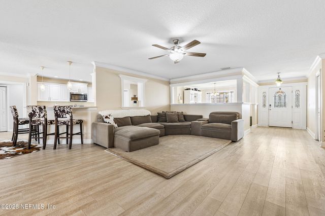 31 LANSDOWNE Lane, Palm Coast, FL 32137