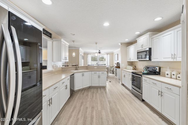 31 LANSDOWNE Lane, Palm Coast, FL 32137