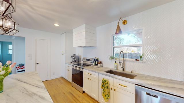 900 Treasure Road, Garland, TX 75041