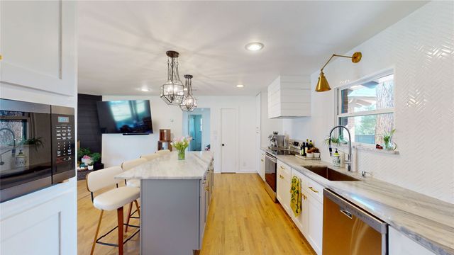 900 Treasure Road, Garland, TX 75041