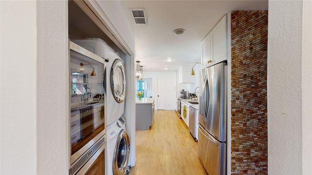 900 Treasure Road, Garland, TX 75041