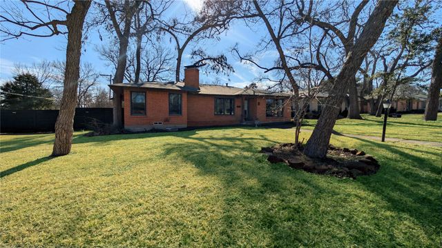 900 Treasure Road, Garland, TX 75041