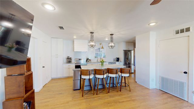 900 Treasure Road, Garland, TX 75041