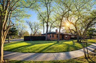 900 Treasure Road, Garland, TX 75041